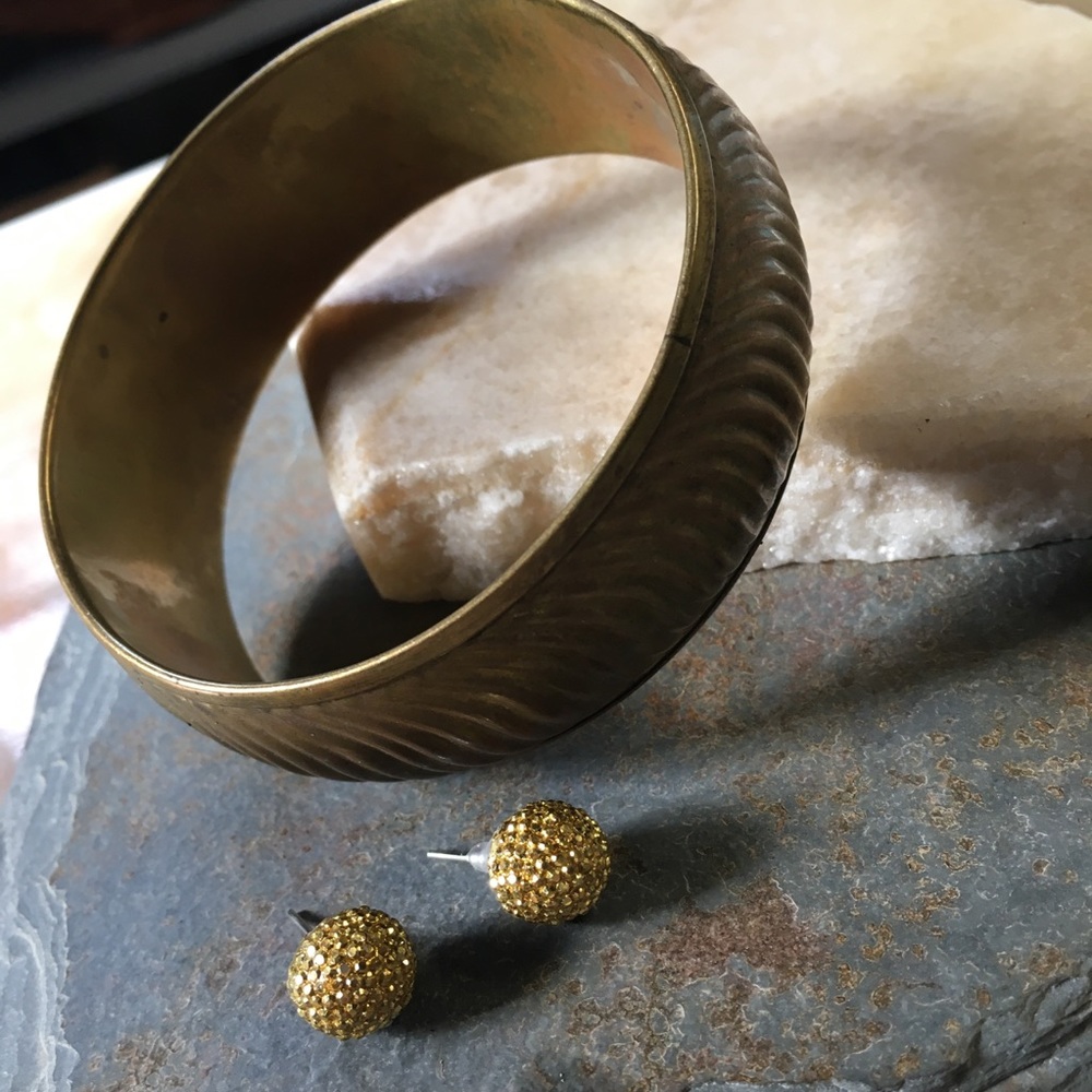 Jewelry bundle antique look gold textured ripple bangle gold disco ball posts